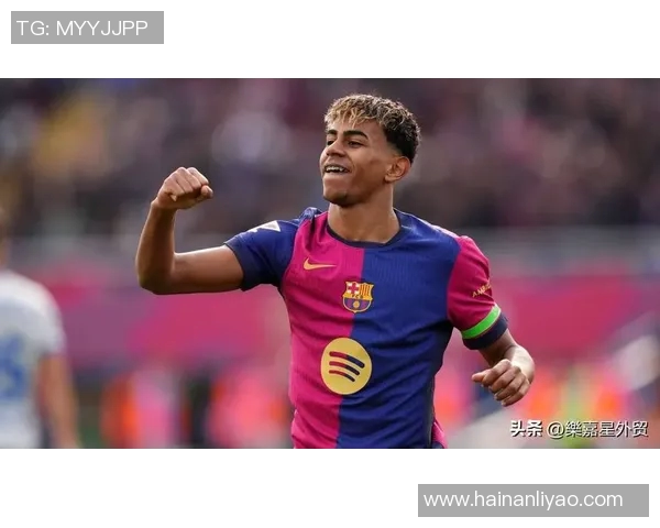 哈维西蒙斯：从青训新星到足坛璀璨明珠的成长之路